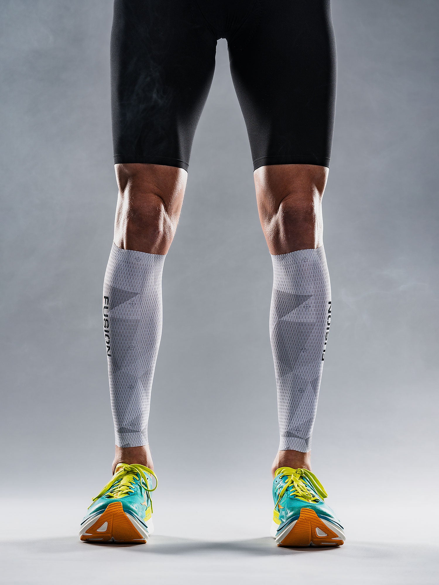 TEMPO! PRO Calf Sleeves in White/Grey
